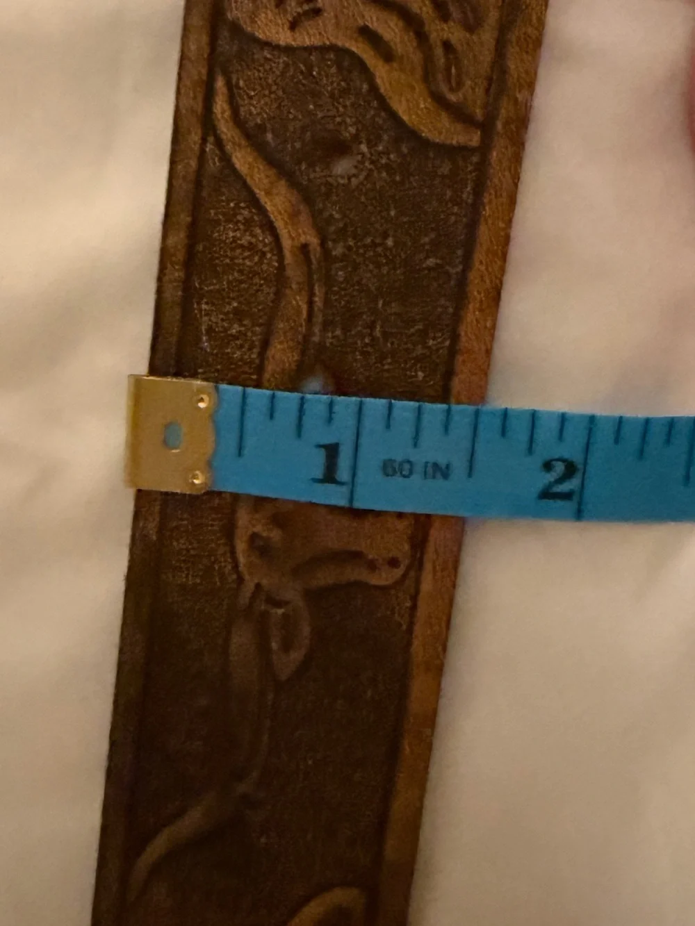 NWOT Non Leather Western Silver/Gold Longhorn Buckle Brown Embossed Belt. 37”
